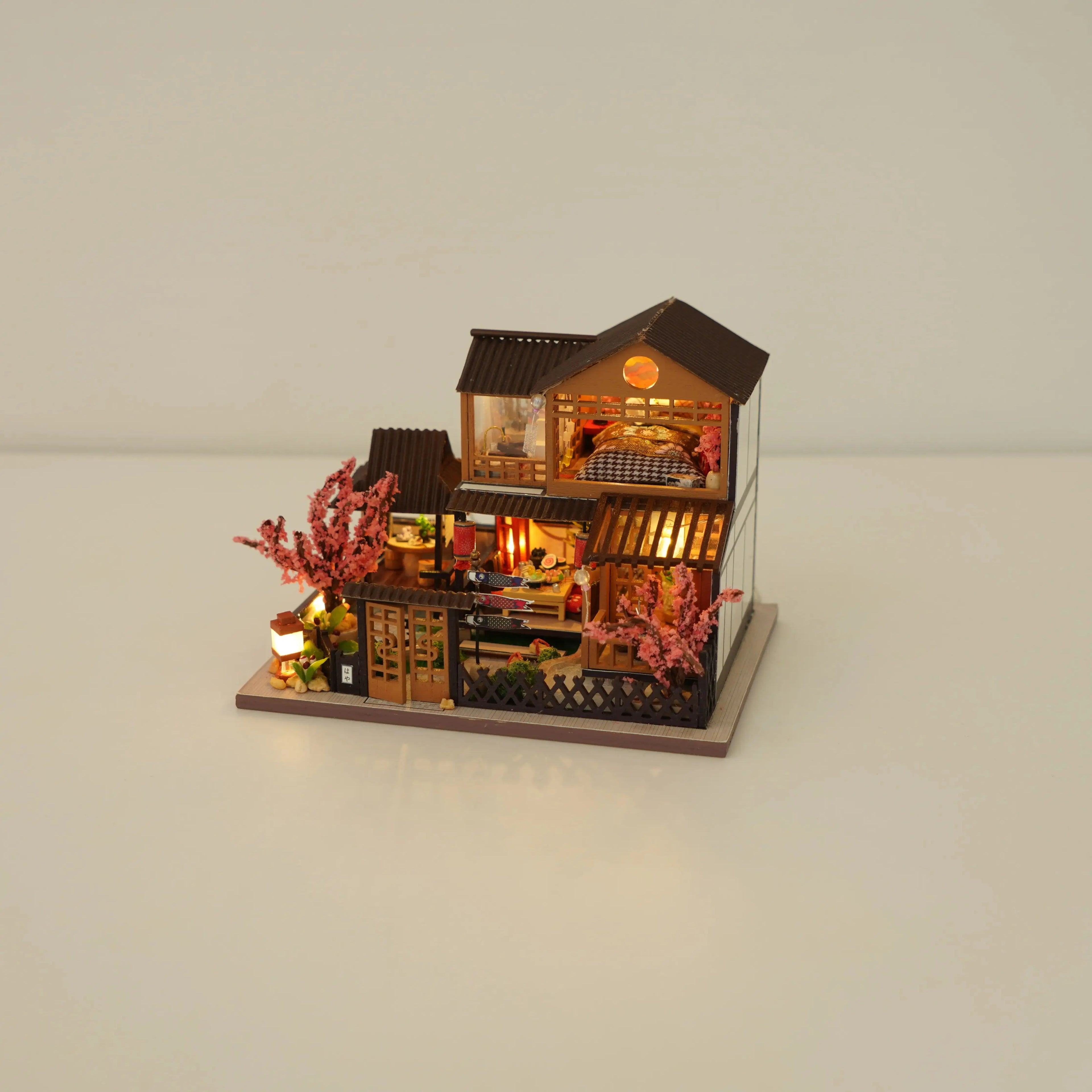Sakura Lantern House
